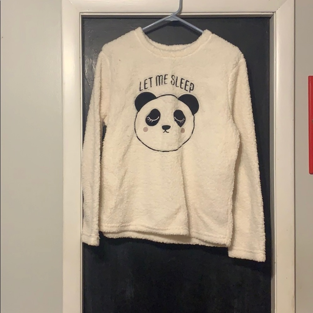 Very soft sleep top